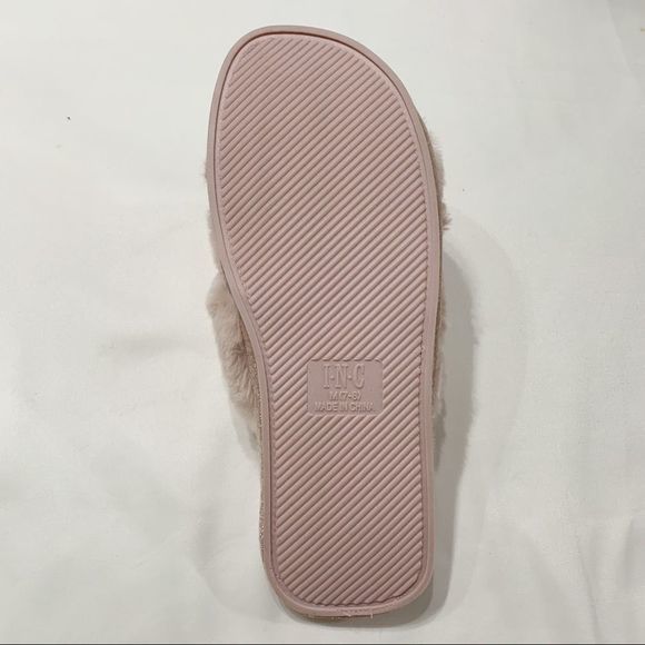 INC Fuzzy Furry Plush Crossband Slippers Pink NWT - Picture 3 of 5